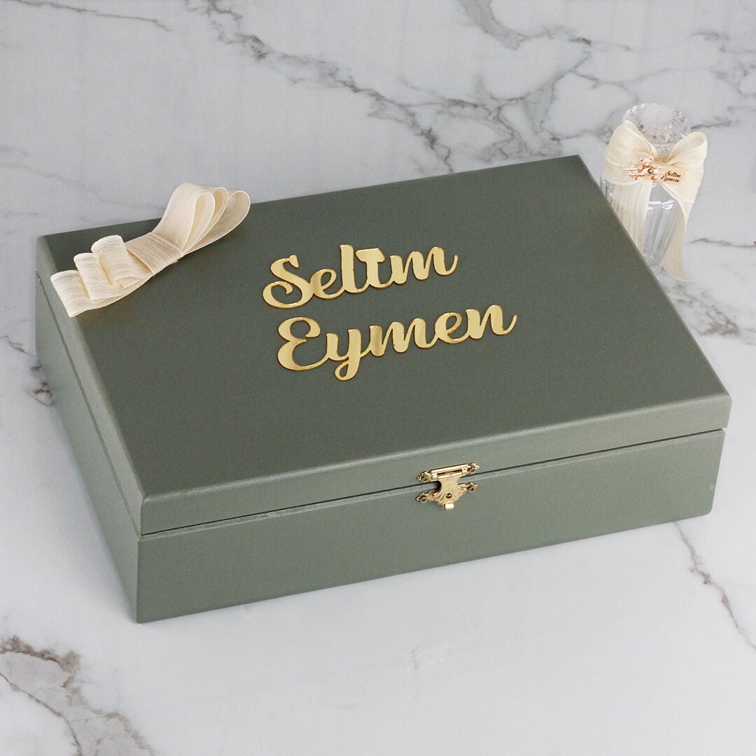 Ayıcık Temalı Ahşap Kutuda Erkek Bebek Çikolatası