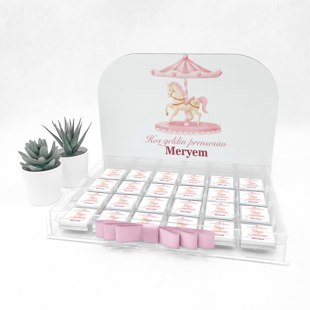 Atlı Karınca Temalı Pleksi Kutuda Kız  Bebek Çikolatası