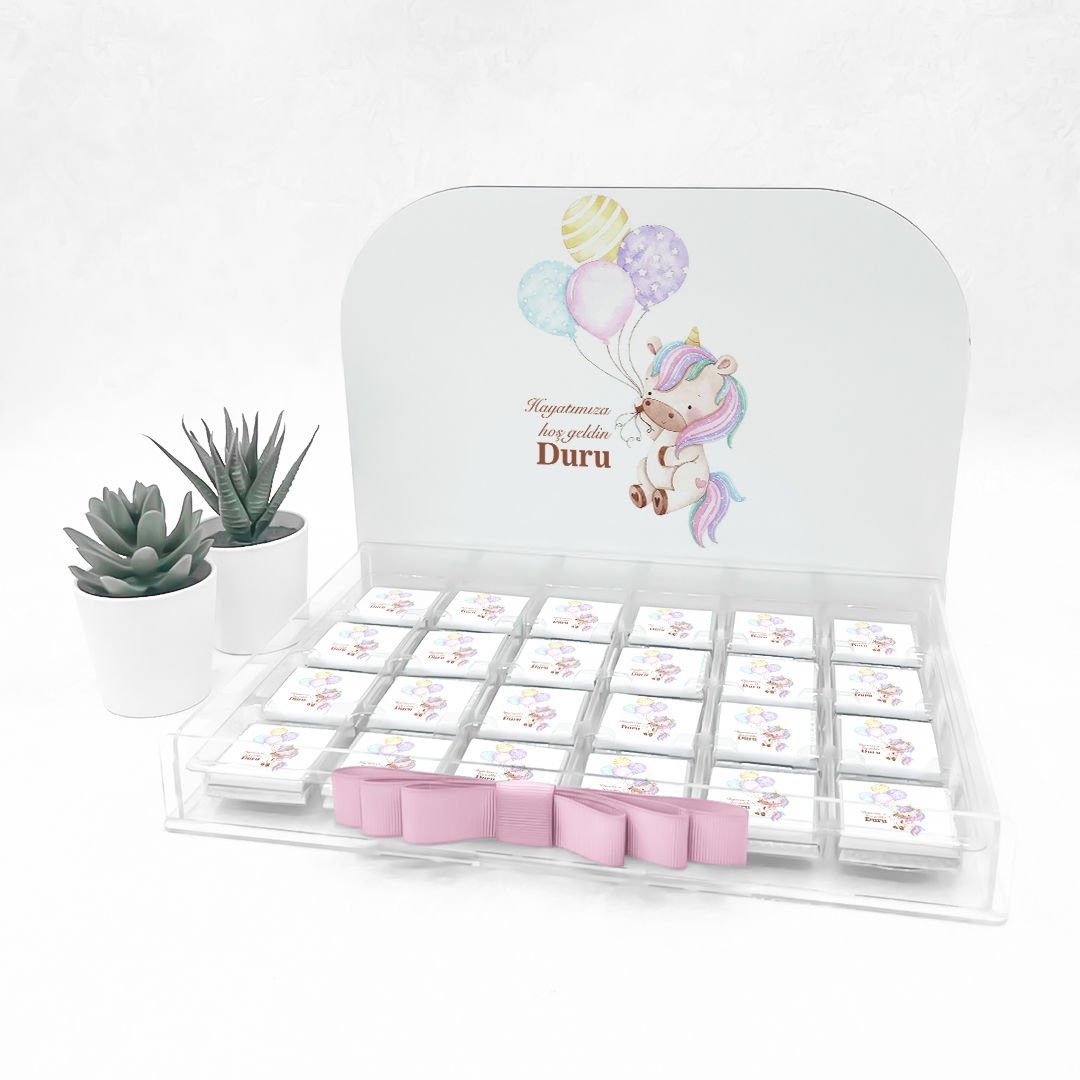 Unicorn Temalı Pleksi Kutuda Kız  Bebek Çikolatası