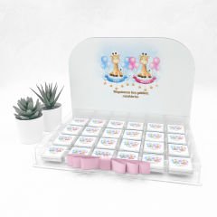 Zürafa Temalı Pleksi Kutuda Kız  Bebek Çikolatası