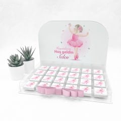Balerin Temalı Pleksi Kutuda Kız  Bebek Çikolatası
