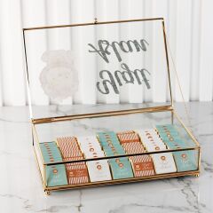 Aslanlı Cam Kutuda Erkek Bebek Çikolatası