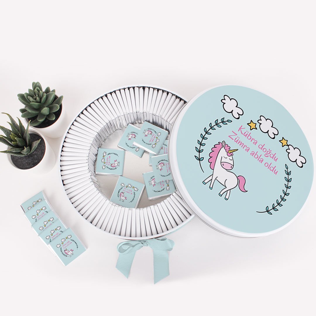 Unicorn Temalı Baskılı Metal Kutuda Kız Bebek Çikolatası
