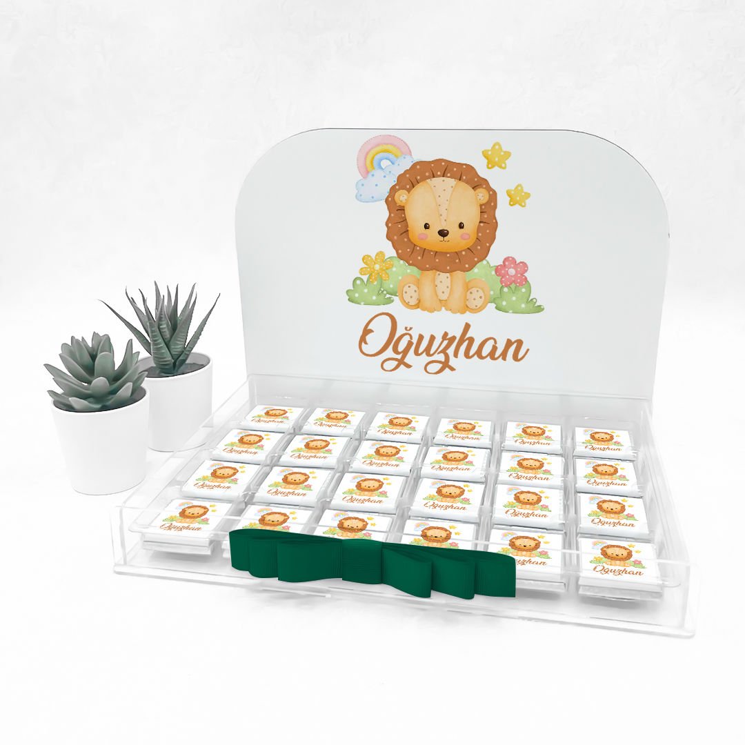 Aslan Temalı Pleksi Kutuda Erkek  Bebek Çikolatası