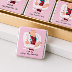 Karton Kutuda Doktor Çikolatası