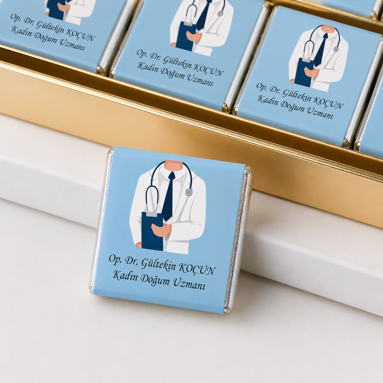 Karton Kutuda Doktor Çikolatası