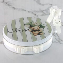 Ayıcık Temalı Metal Kutuda Çikolata, Açacaklı Magnet ve Metal Mum Seti