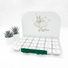 Tavşan Temalı Pleksi Kutuda Kız Bebek Çikolatası