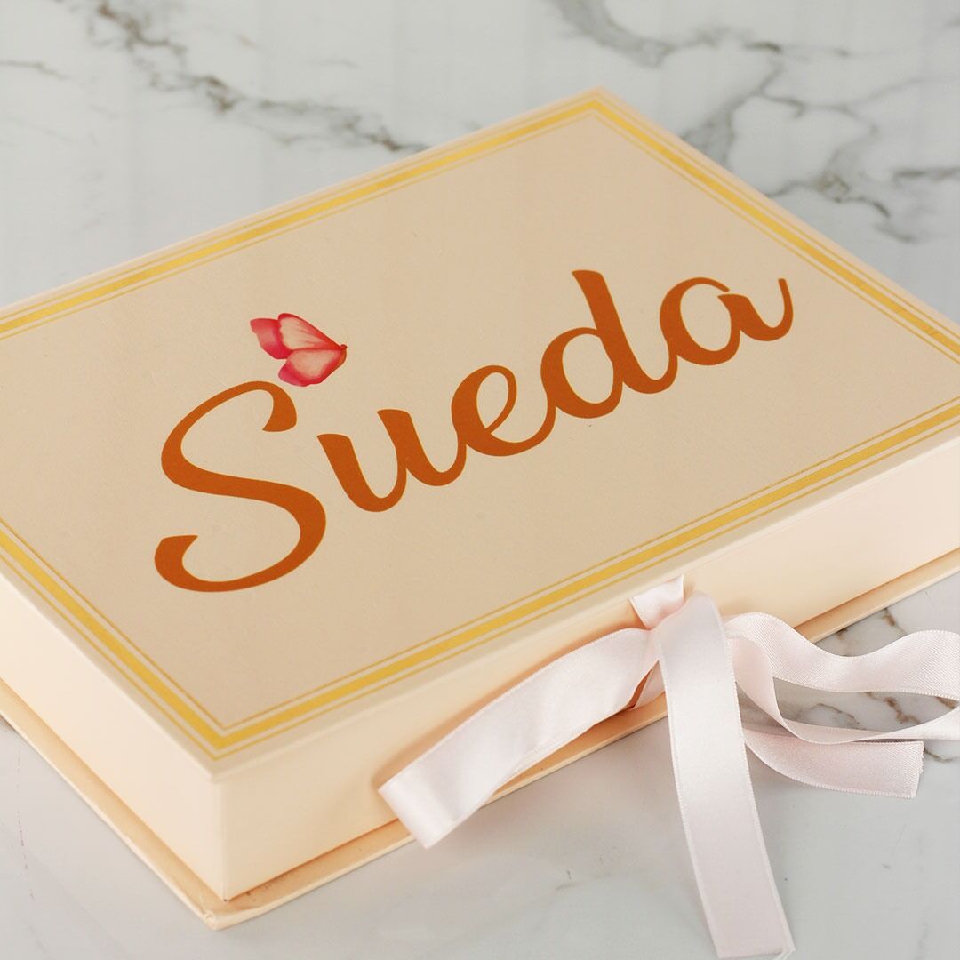 Kelebek Temalı Dikdörtgen Kutuda Kız Bebek Çikolatası