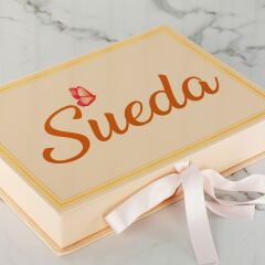 Kelebek Temalı Dikdörtgen Kutuda Kız Bebek Çikolatası