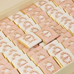 Çiçek Temalı Dikdörtgen Kutuda Kız Bebek