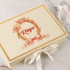 Çiçek Temalı Dikdörtgen Kutuda Kız Bebek