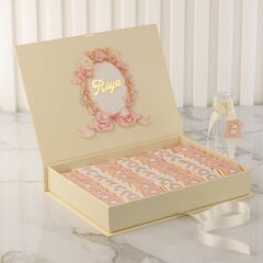 Çiçek Temalı Dikdörtgen Kutuda Kız Bebek