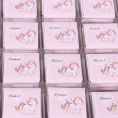 Unicorn Temalı Karton Kutuda Kız Bebek Çikolatası
