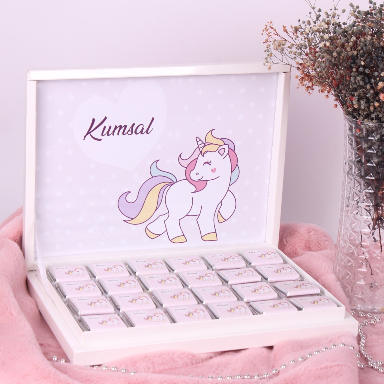 Unicorn Temalı Karton Kutuda Kız Bebek Çikolatası