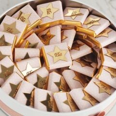 Ayıcık Temalı Metal Kutuda Kız Bebek Çikolatası