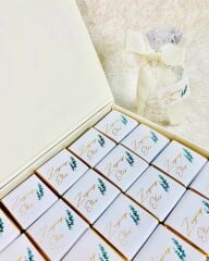 Çiçek Temalı Dikdörtgen Kutuda Kız Bebek Çikolatası