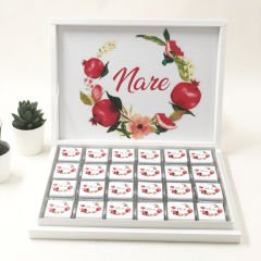 Nar Temalı Karton Kutuda Kız Bebek Çikolatası