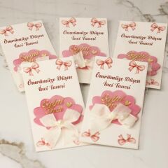 İnci Temalı Kartlı Kız Bebek Magneti