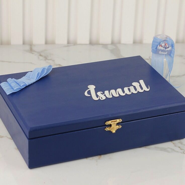 Fil Temalı Ahşap Kutuda Erkek Bebek Çikolatası