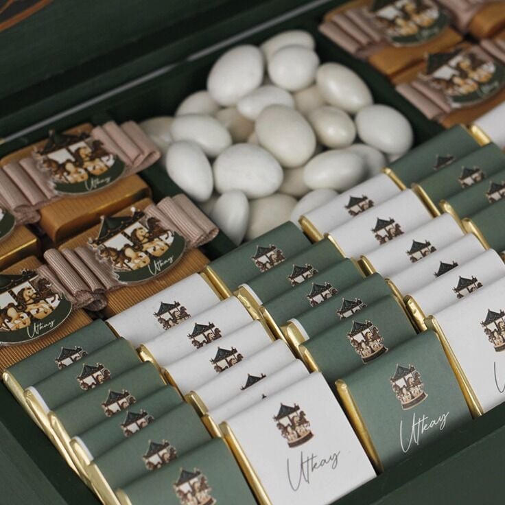 Atlı Karınca Temalı Ahşap Kutuda Erkek Bebek Çikolatası