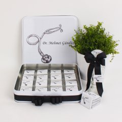 Metal Kutuda Doktor Çikolatası