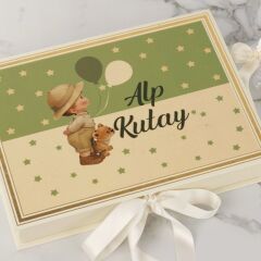Çocuk  Temalı Dikdörtgen Kutuda Erkek Bebek Çikolatası