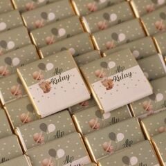 Çocuk Temalı Erkek Bebek Çikolatası, 30 Adet Pleksi Magnet, Baskılı Takı Yastığı ve Kapı Süsü Seti