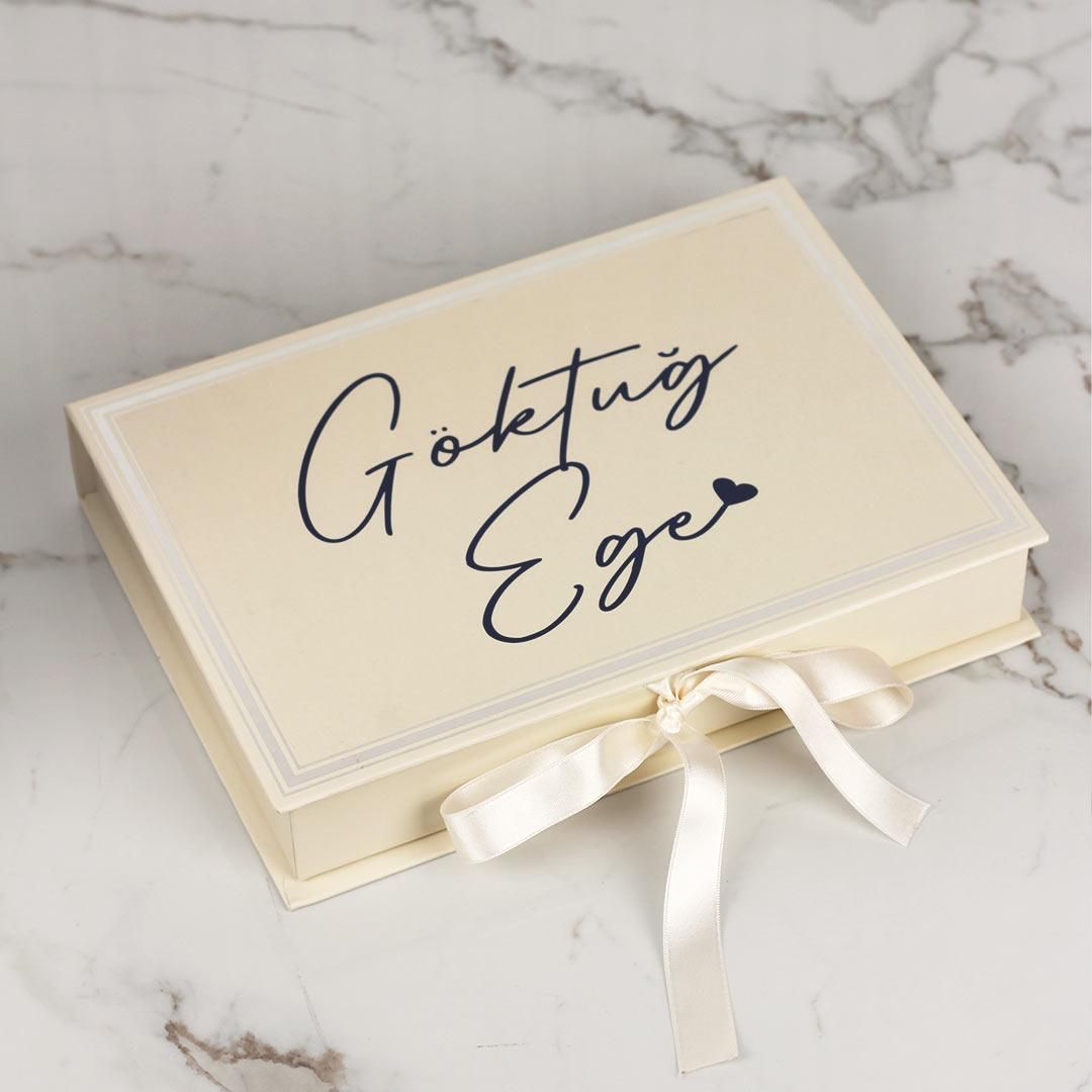 Ayıcık Temalı Dikdörtgen Kutuda Erkek Bebek Çikolatası