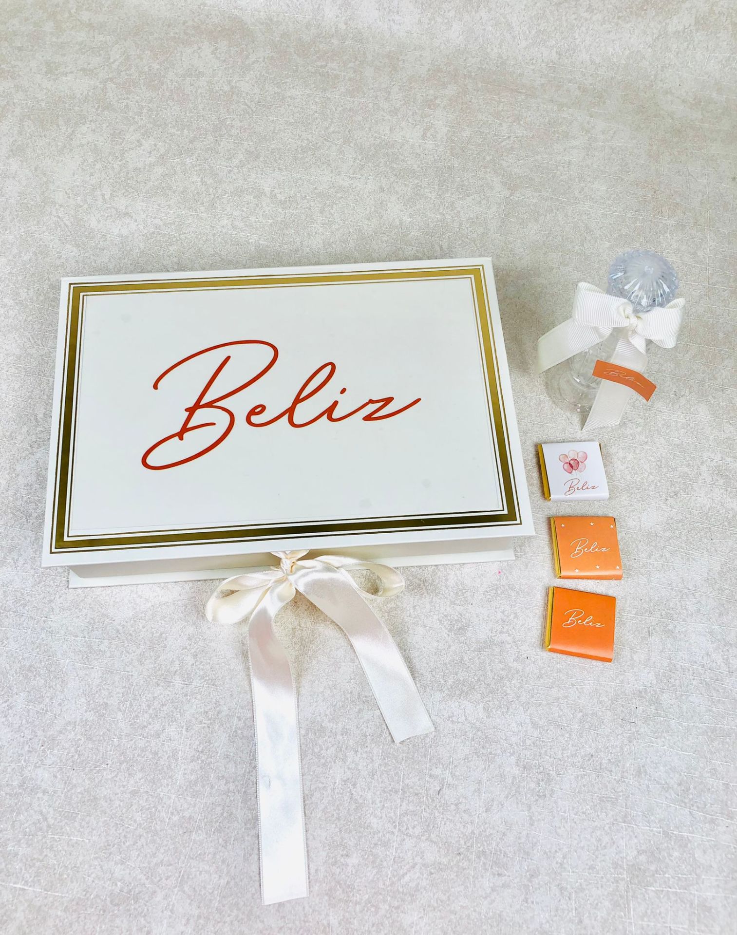 Balon Temalı Dikdörtgen Kutuda Kız Bebek Çikolatası