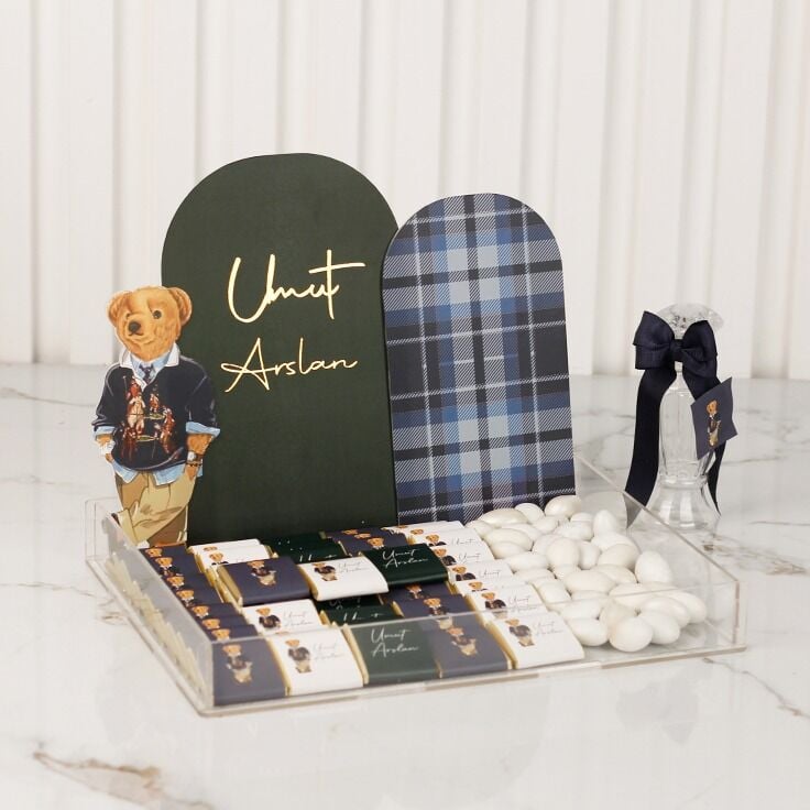 Polo Bear Temalı Pleksi Kutuda Erkek Bebebk Çikolatası