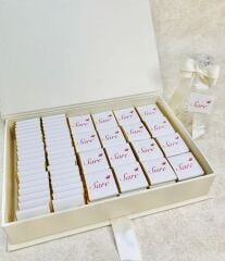 Çiçek Temalı Dikdörtgen Kutuda Kız Bebek Çikolatası