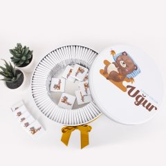 Ayıcık Temalı Baskılı Metal Kutuda Erkek Bebek Çikolatası