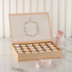 Çiçek Temalı Dikdörtgen Kutuda Kız Bebek Çikolatası