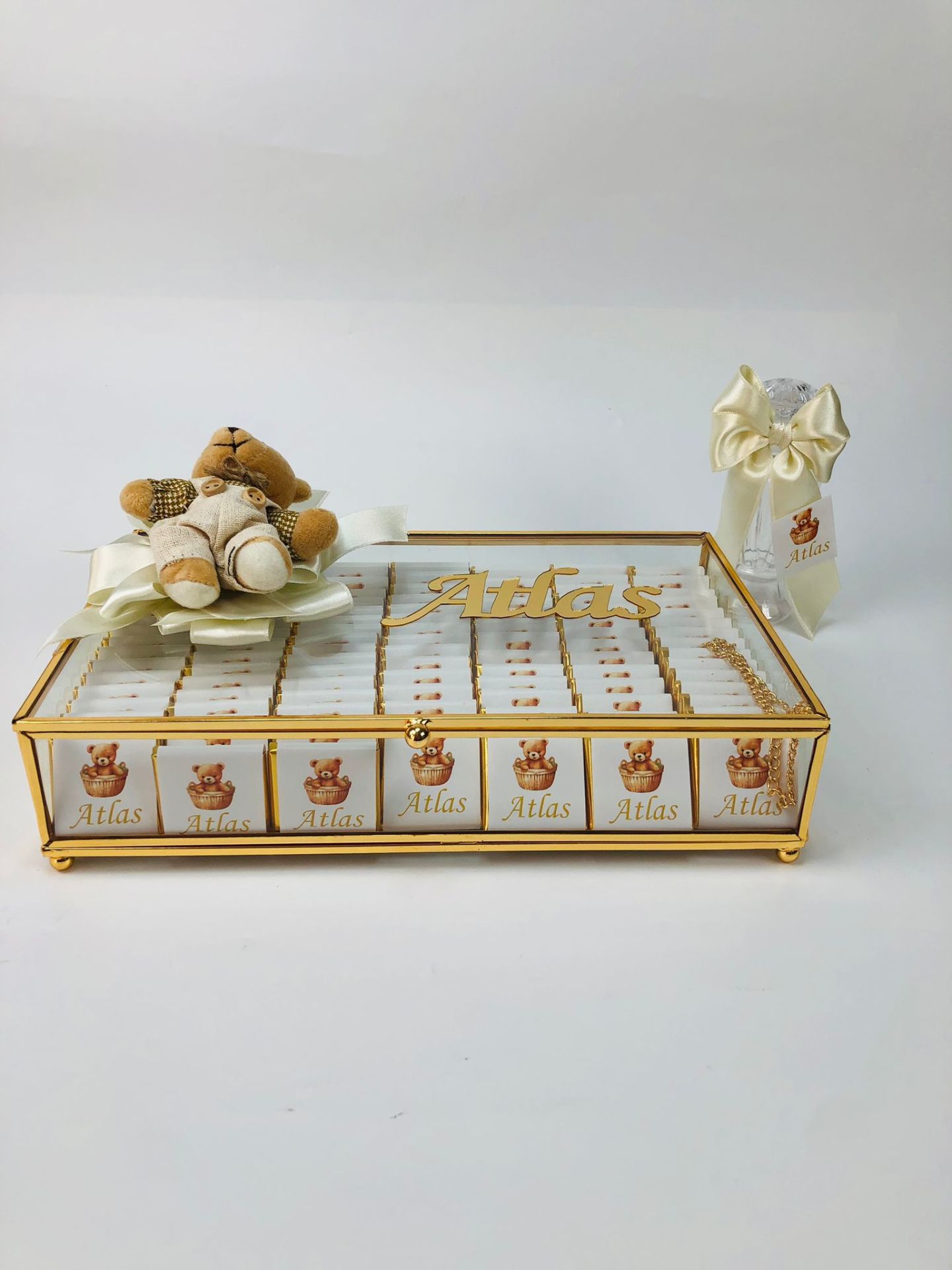 Ayıcıklı Cam Kutuda Erkek Bebek Çikolatası