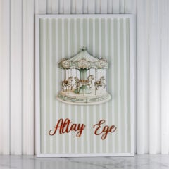 Atlıkarınca Temalı Dikdörtgen Kutuda Çikolata ve Ledli Kapı Süsü Seti