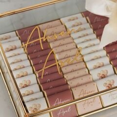 Peri Kızı Detaylı Cam Kutuda Kız Bebek Çikolatası