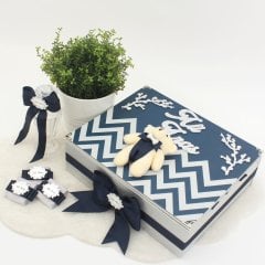 Ayıcık  Temalı Standlı Kutuda Erkek Bebek Çikolatası