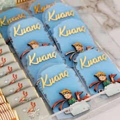 Küçük Prens Temalı Pleksi Kutuda Çikolata, Pleksi Magnet, Mini Kolonya Şişesi ve Takı Yastığı