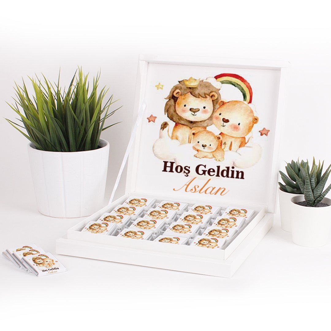 Aslan Temalı Karton Kutuda Erkek Bebek Çikolatası