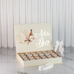 Kuş Temalı Dikdörtgen Kutuda Kız Bebek Çikolatası