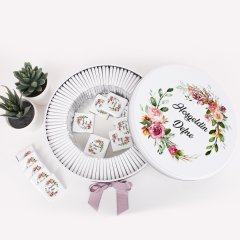 Çiçek Temalı Baskılı Metal Kutuda Kız Bebek Çikolatası