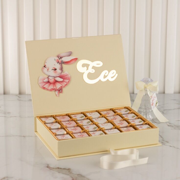 Tavşan Temalı Dikdörtgen Kutuda Kız Bebek Çikolatası