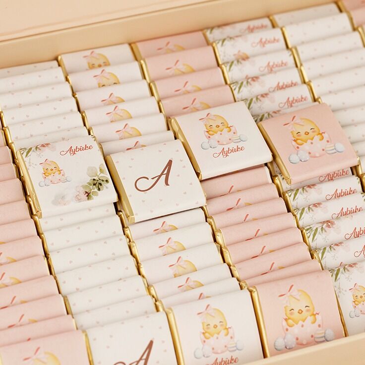 Civciv Temalı Dikdörtgen Kutuda Kız Bebek Çikolatası