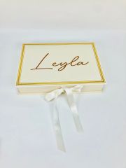 Tavşan Temalı Dikdörtgen Kutuda Kız Bebek Çikolatası