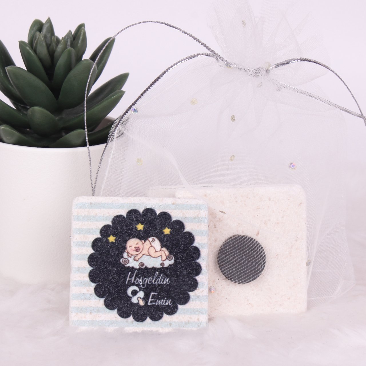 BEBEK-Taşa Direkt Baskılı Erkek Bebek Magnet (Kese Hediyeli)