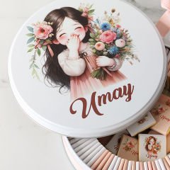 Çiçek Temalı Baskılı Metal Kutuda Kız Bebek Çikolatası