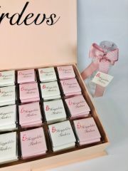 Kelebek Temalı Dikdörtgen Kutuda Kız Bebek Çikolatası