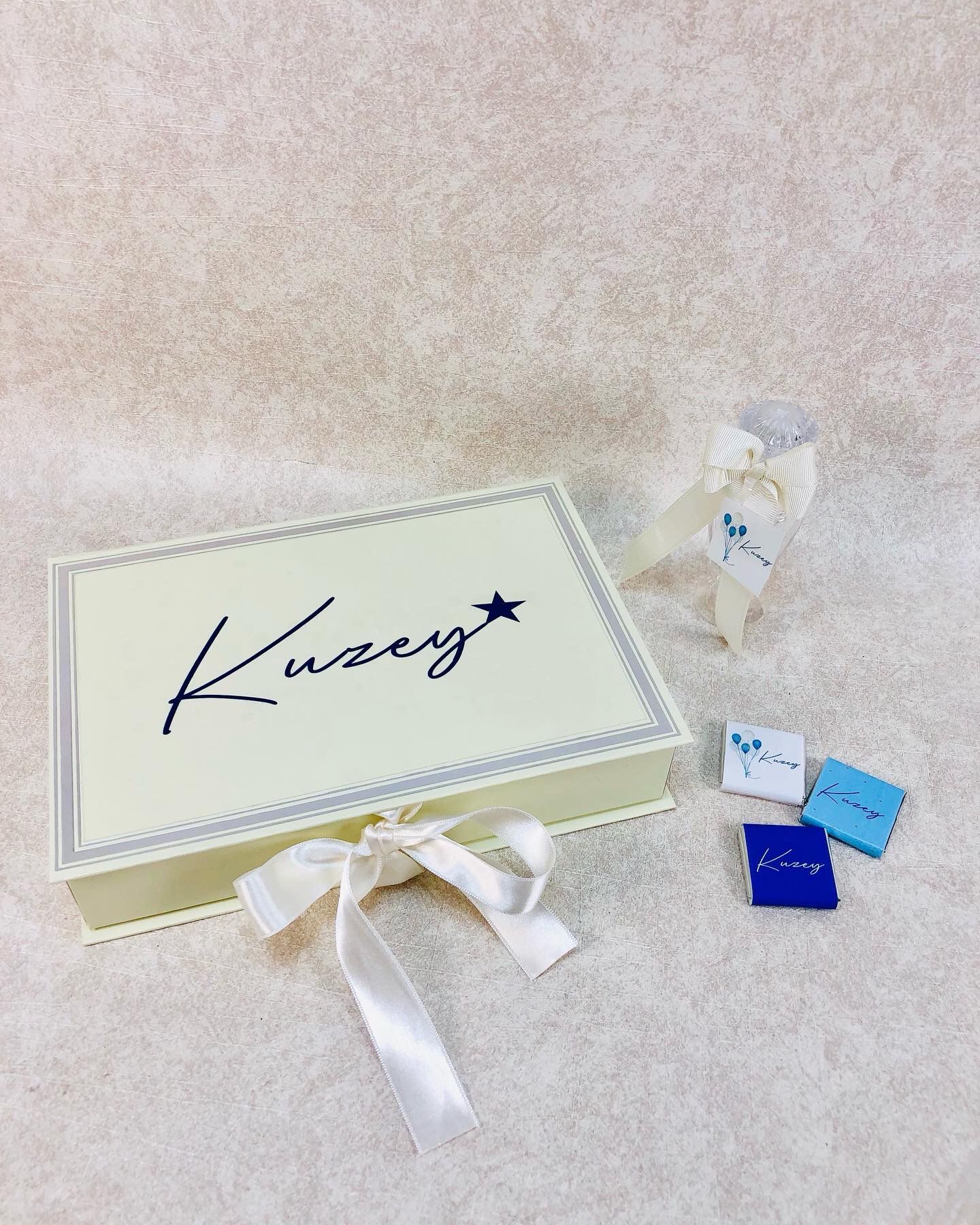 Balon Temalı Dikdörtgen Kutuda Erkek Bebek Çikolatası