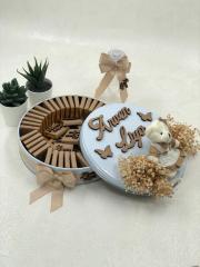 Ayıcık Temalı Metal Kutuda Kız Bebek Çikolatası